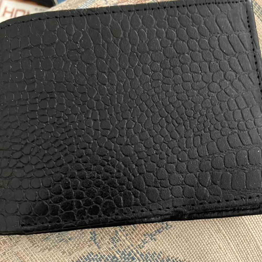 Black Textured Men's Wallet